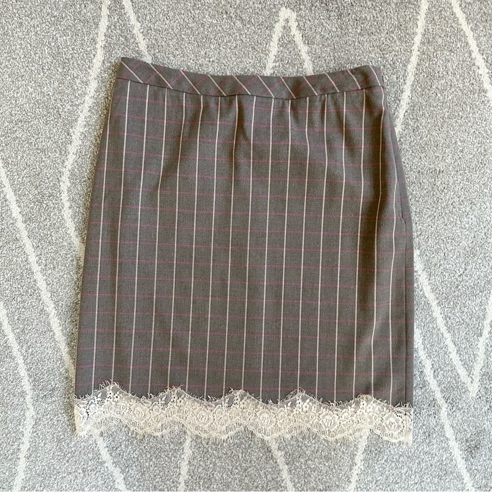 Chelsea28 Gray Plaid Pencil Skirt with Lace Hem